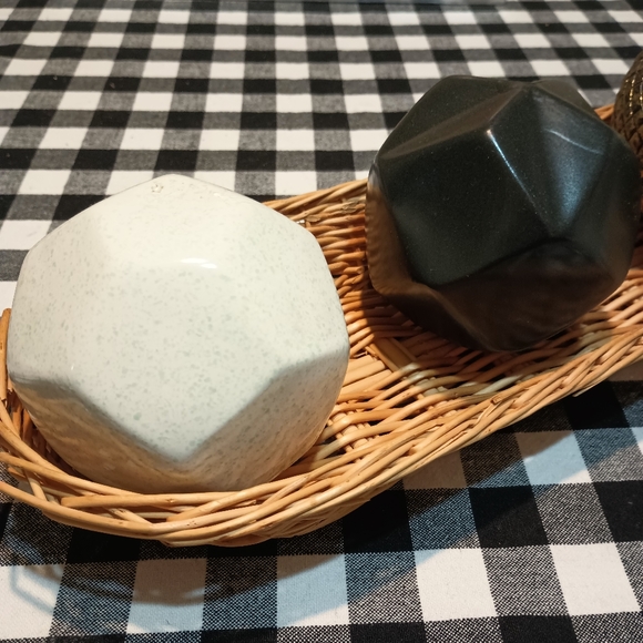 Decor Boho Ceramic Sphere Balls Set. - Picture 2 of 8